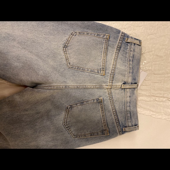 Vintage Ripped Jeans - Picture 3 of 5